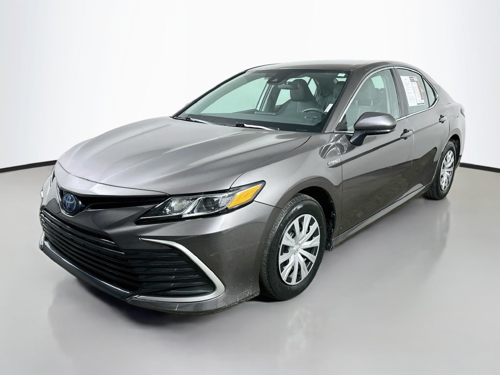 Used 2021 Toyota Camry LE FWD image 3