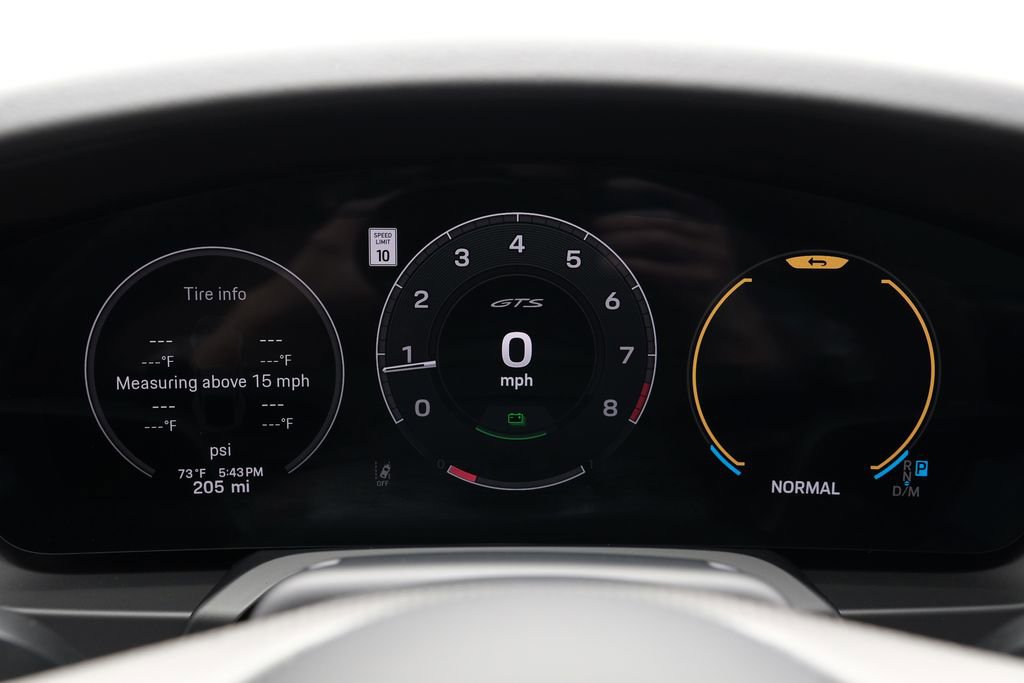 Used 2025 Porsche 911 Carrera 4 GTS image 15