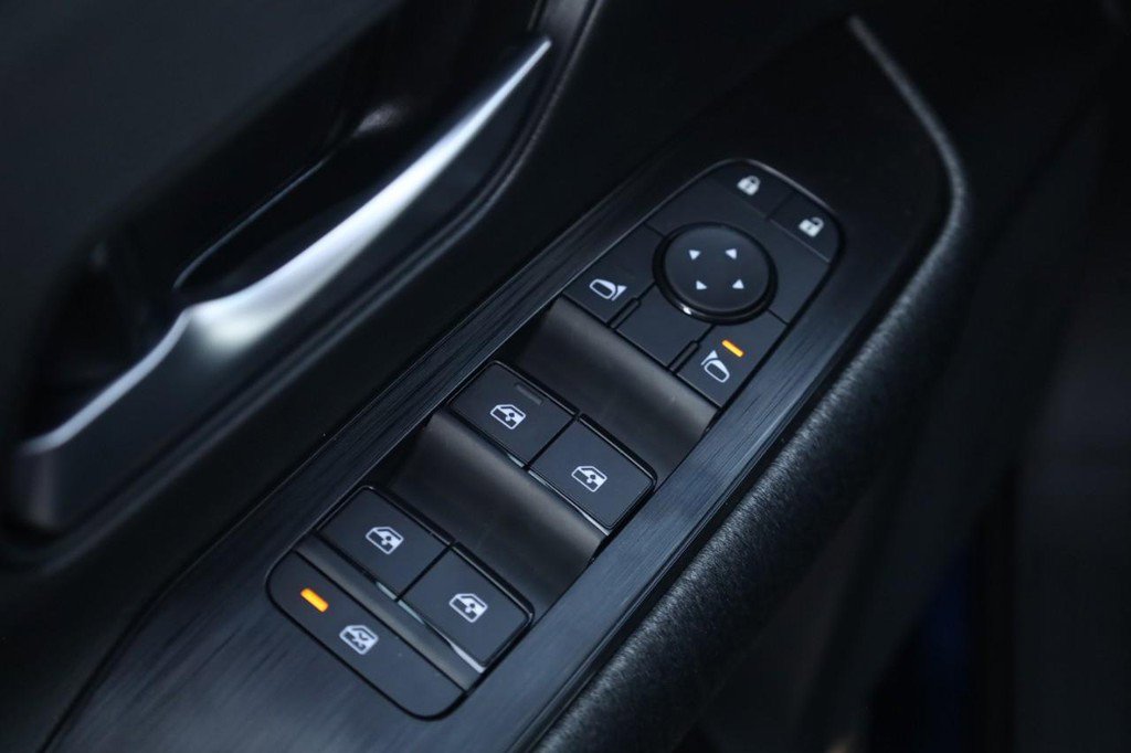 New 2026 Nissan Kicks SV image 11