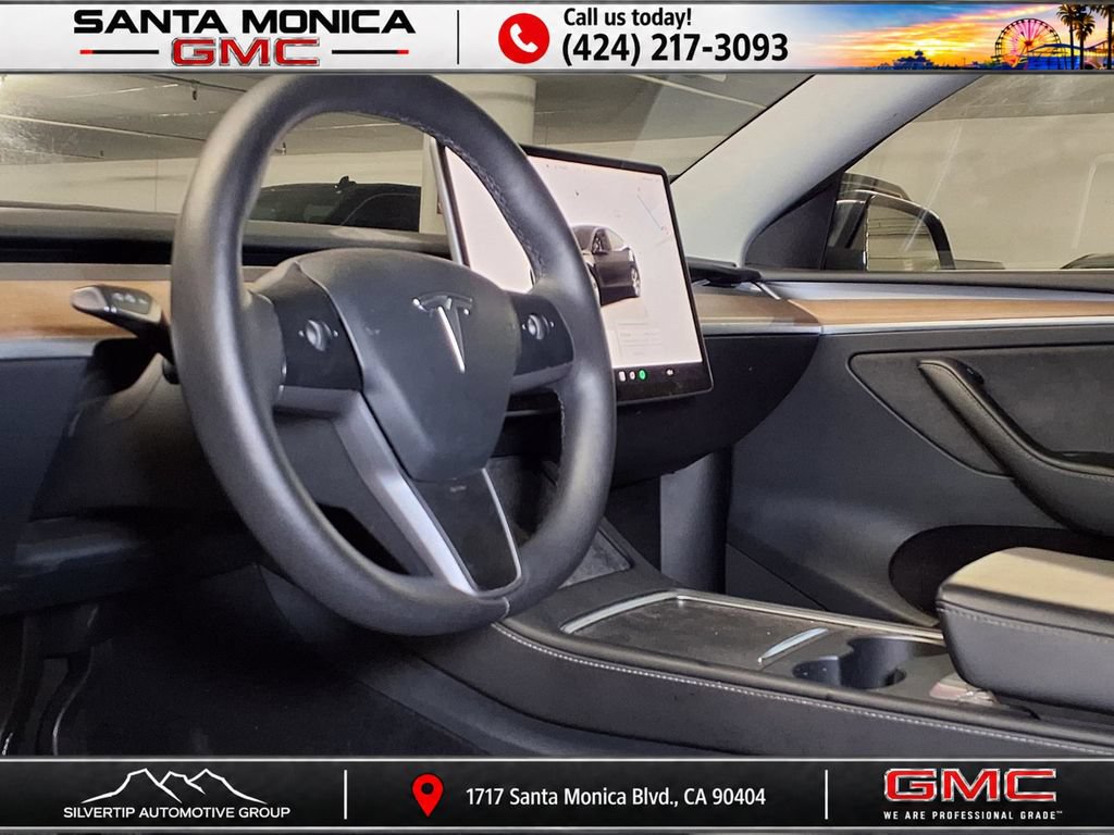 Used 2024 Tesla Model Y Long Range AWD/4WD image 5