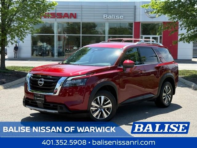 Certified 2025 Nissan Pathfinder SL AWD/4WD image 1