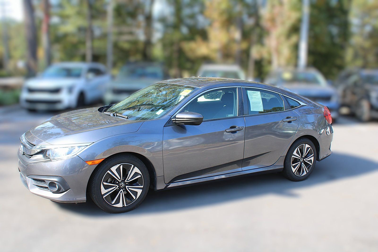 Used 2018 Honda Civic EX-T image 4