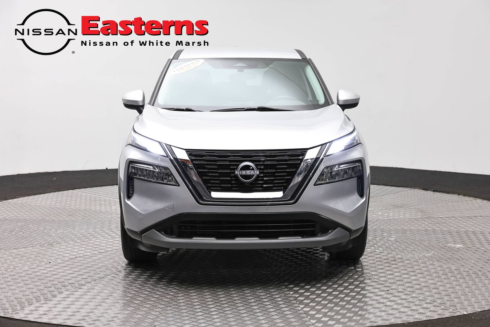 Used 2023 Nissan Rogue SV AWD/4WD image 2