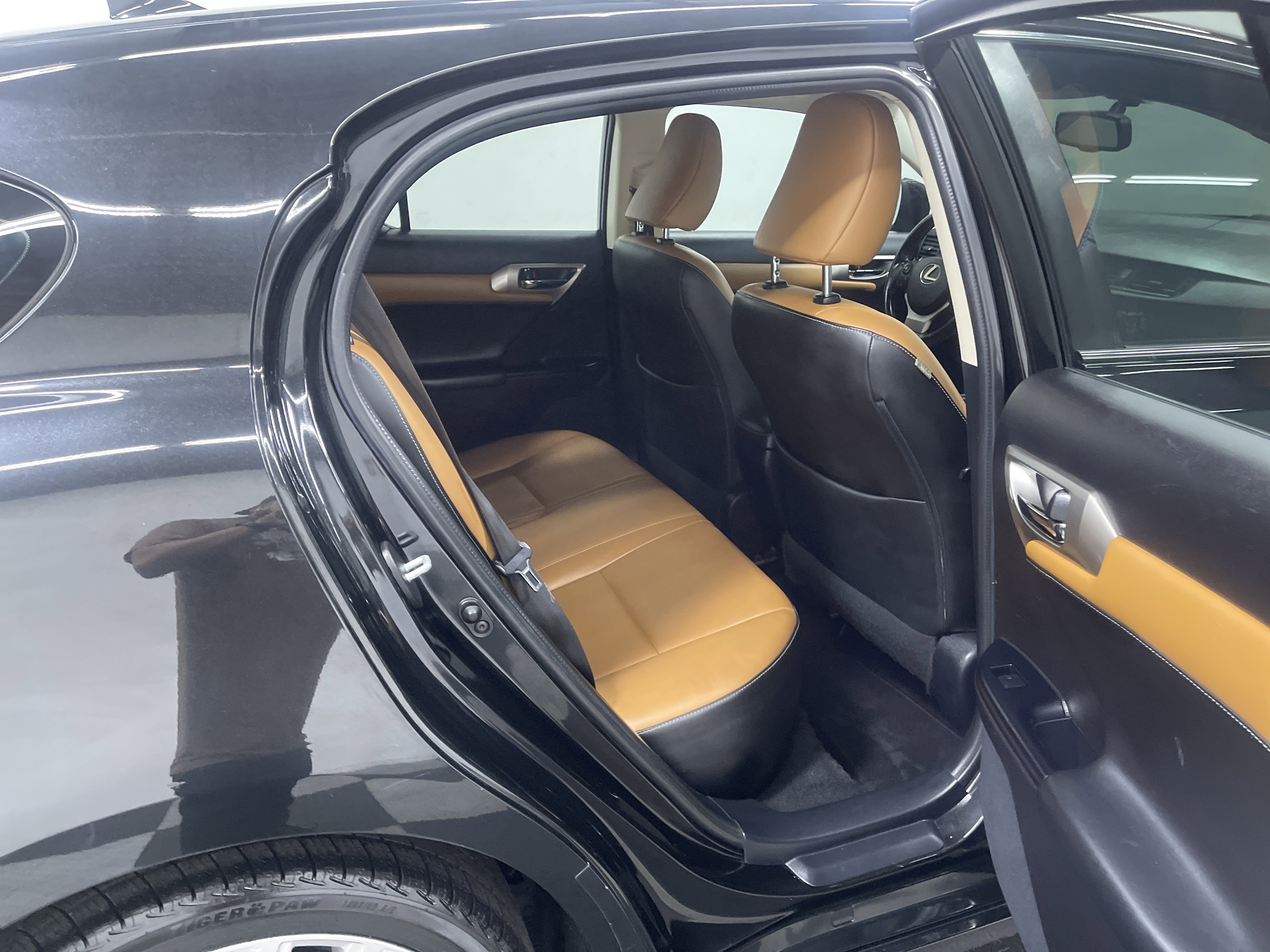 Used 2017 Lexus CT 200h w/ Accessory Package 2 image 21