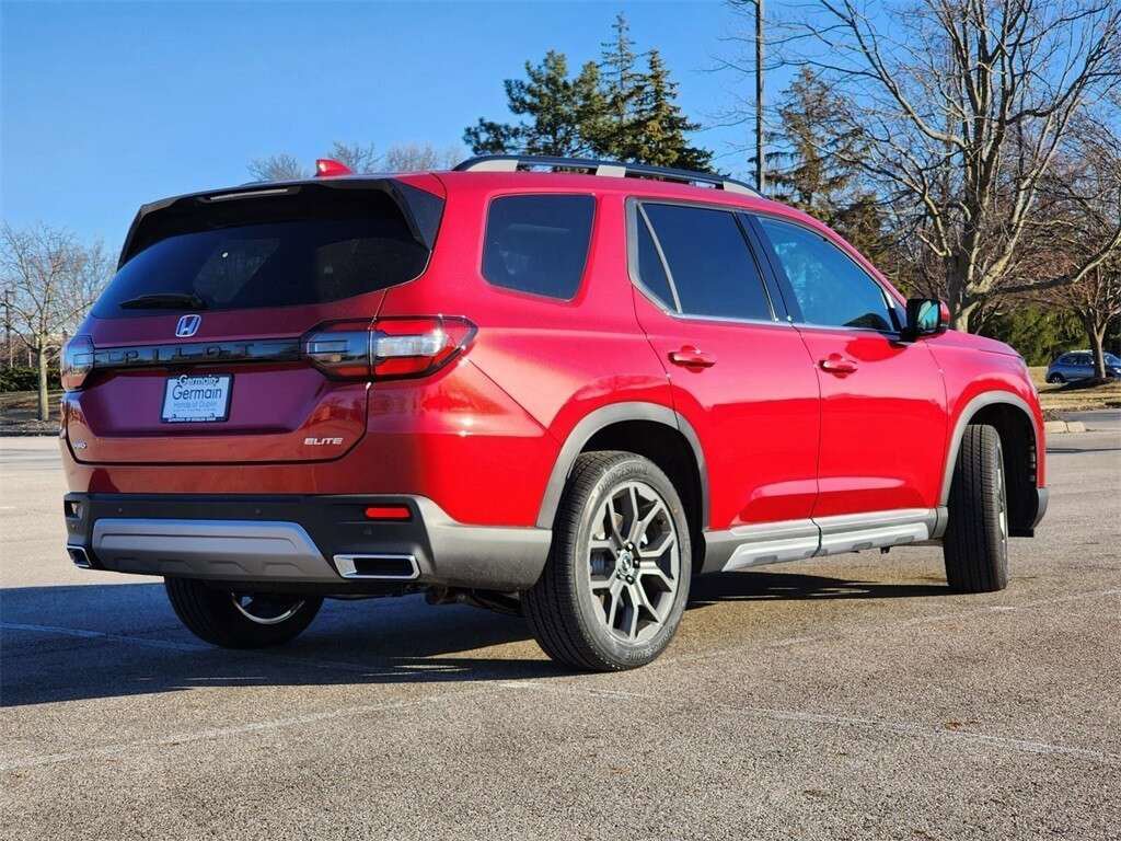 Used 2024 Honda Pilot Elite image 19