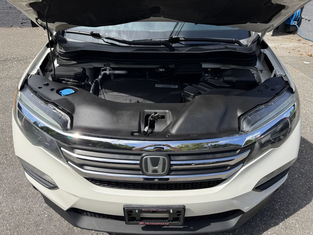 Used 2018 Honda Pilot EX image 8