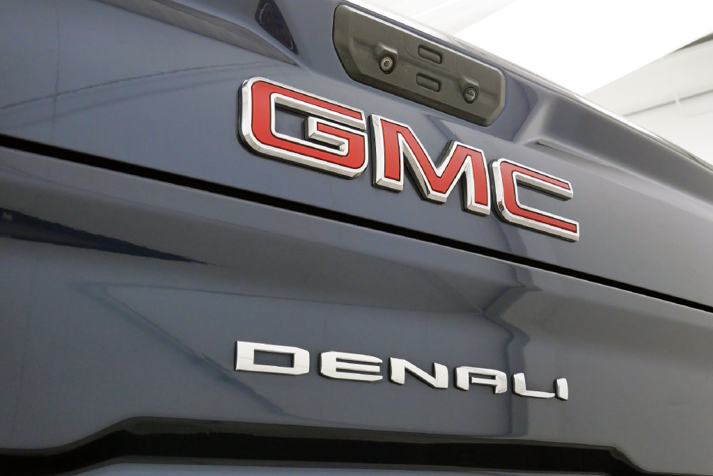 Used 2020 GMC Sierra 3500 Denali w/ Denali Ultimate Package AWD/4WD image 10