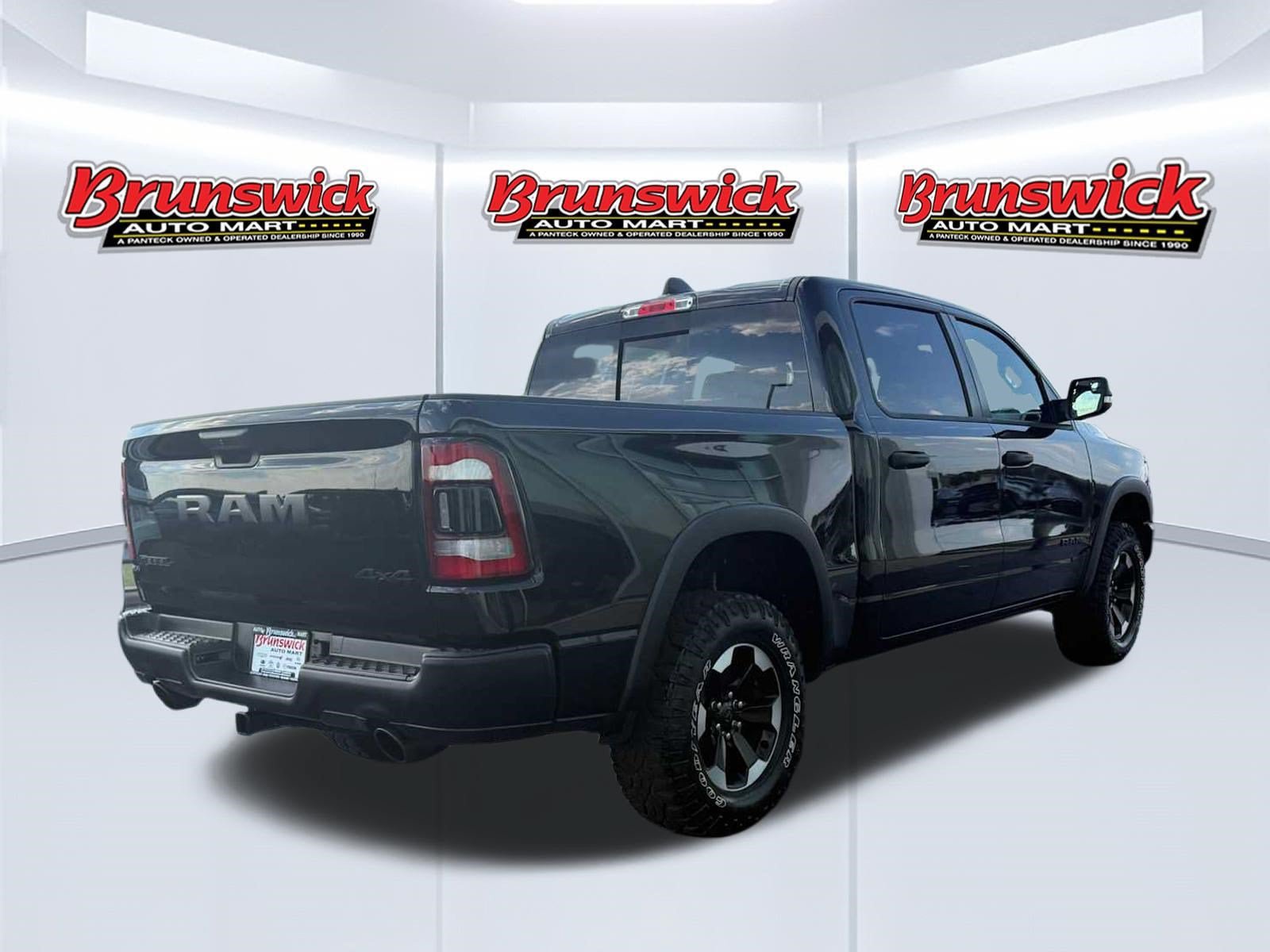 Used 2022 RAM 1500 Rebel w/ Rebel Level 1 Equipment Group AWD/4WD image 4