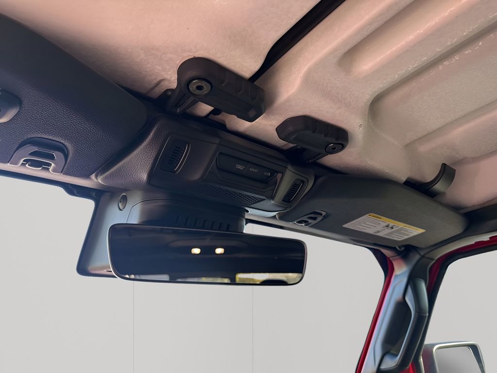 New 2025 Jeep Gladiator High Tide image 39