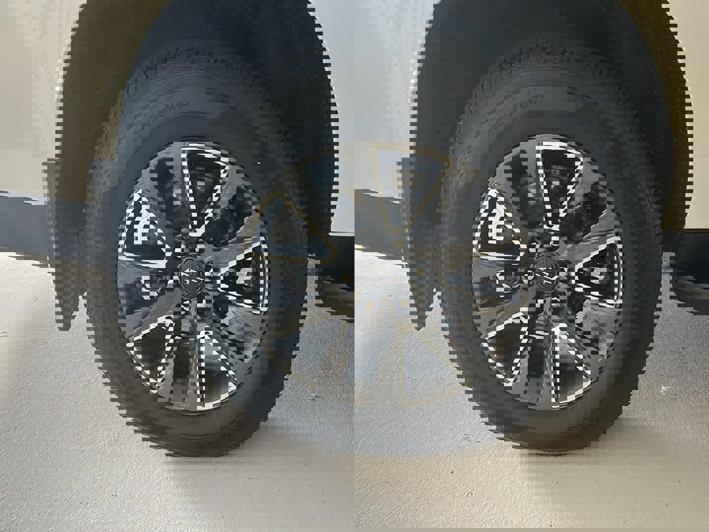 Used 2022 Chevrolet Suburban LT w/ Luxury Package image 26