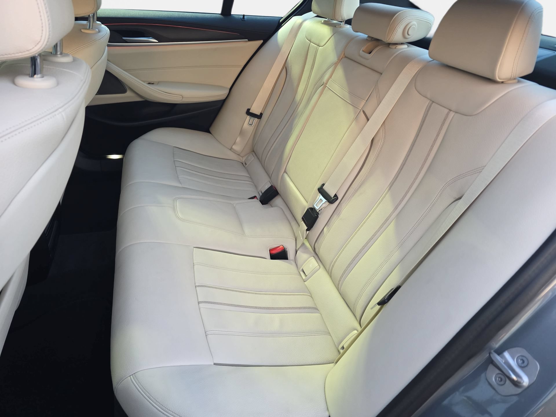Used 2023 BMW 540i w/ Premium Package RWD image 14