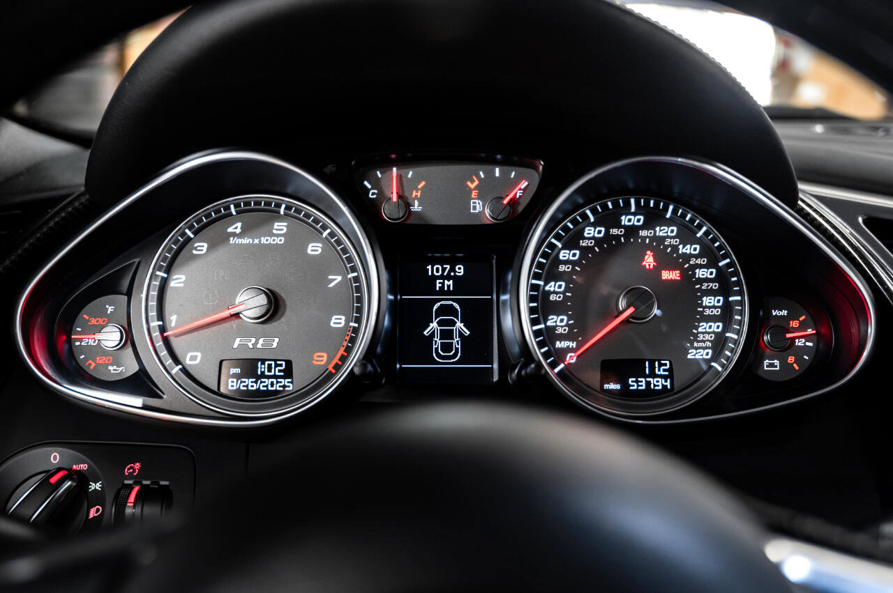 Used 2009 Audi R8 V8 image 25