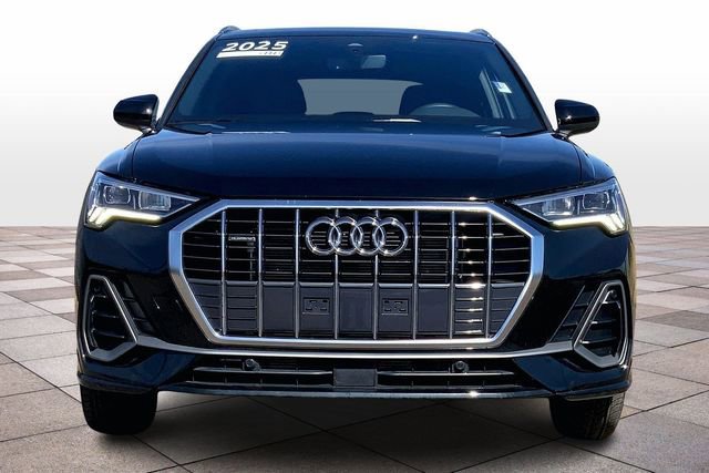 Certified 2025 Audi Q3 2.0T Premium w/ Convenience Package image 3