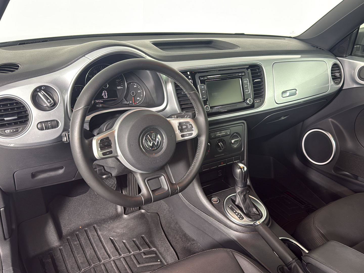 Used 2012 Volkswagen Beetle 2.5 FWD image 9