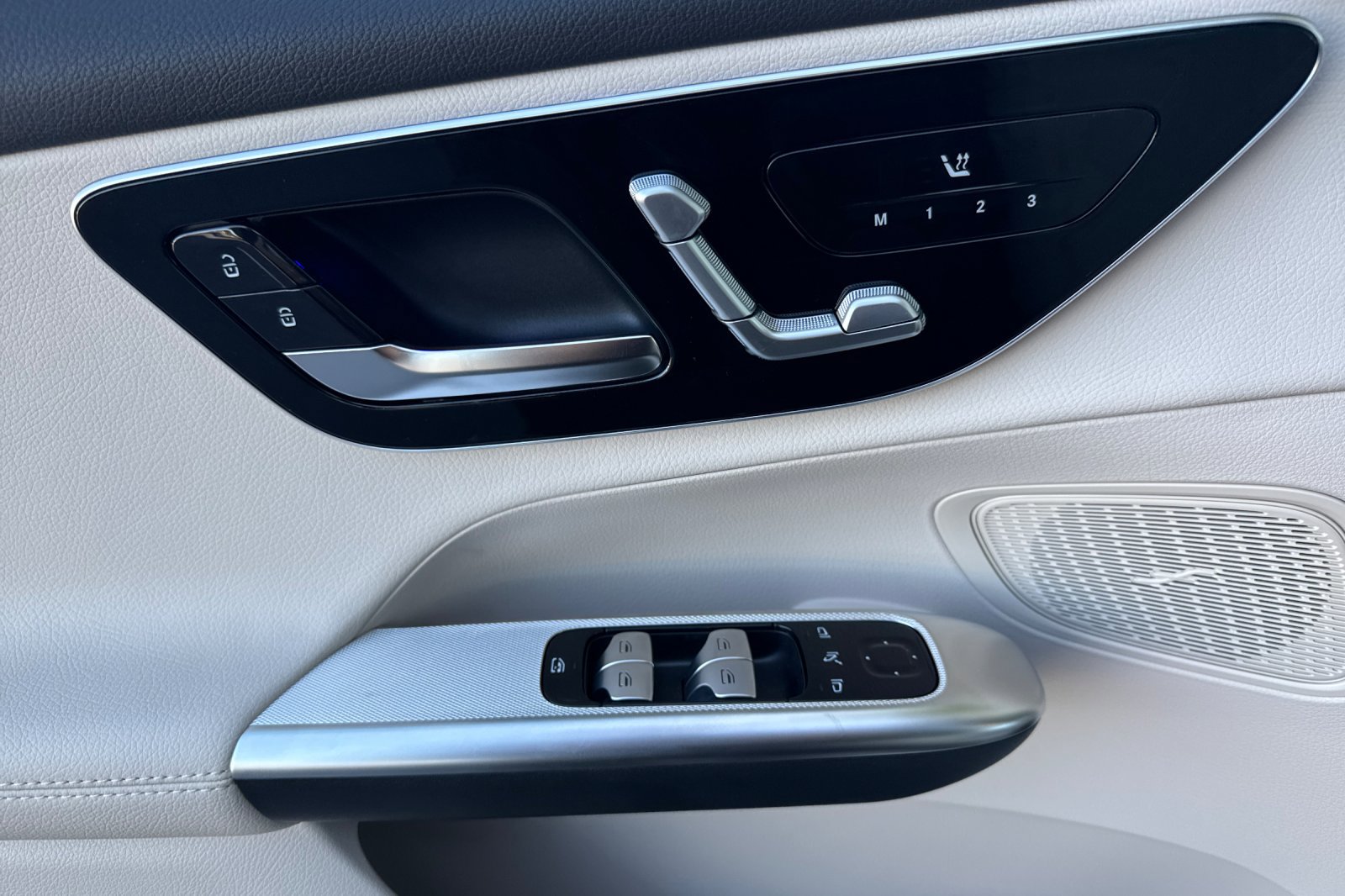 New 2026 Mercedes-Benz GLC 300 4MATIC image 11