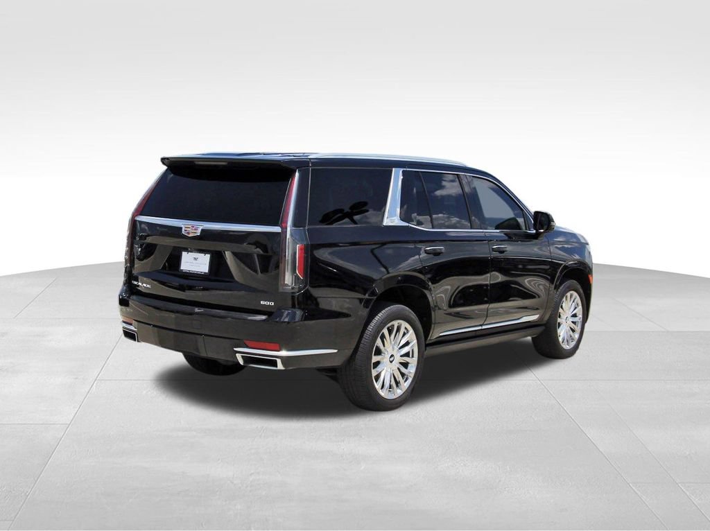 Used 2021 Cadillac Escalade Premium Luxury w/ Driver Assist Tech Package AWD/4WD image 4