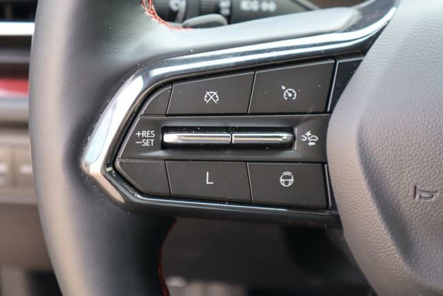 Used 2024 Chevrolet Traverse RS AWD/4WD image 14