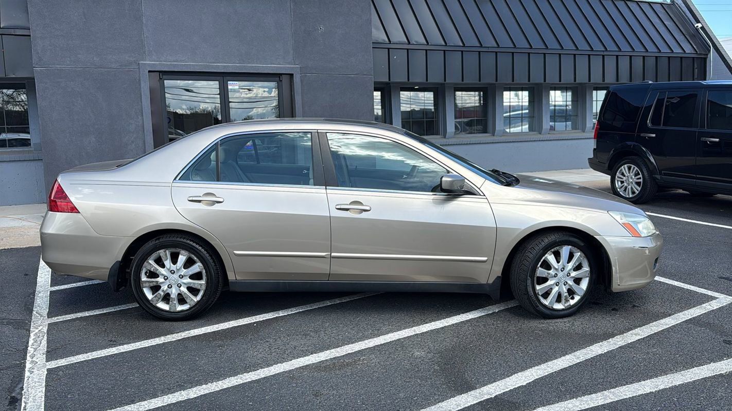 Used 2006 Honda Accord LX image 2
