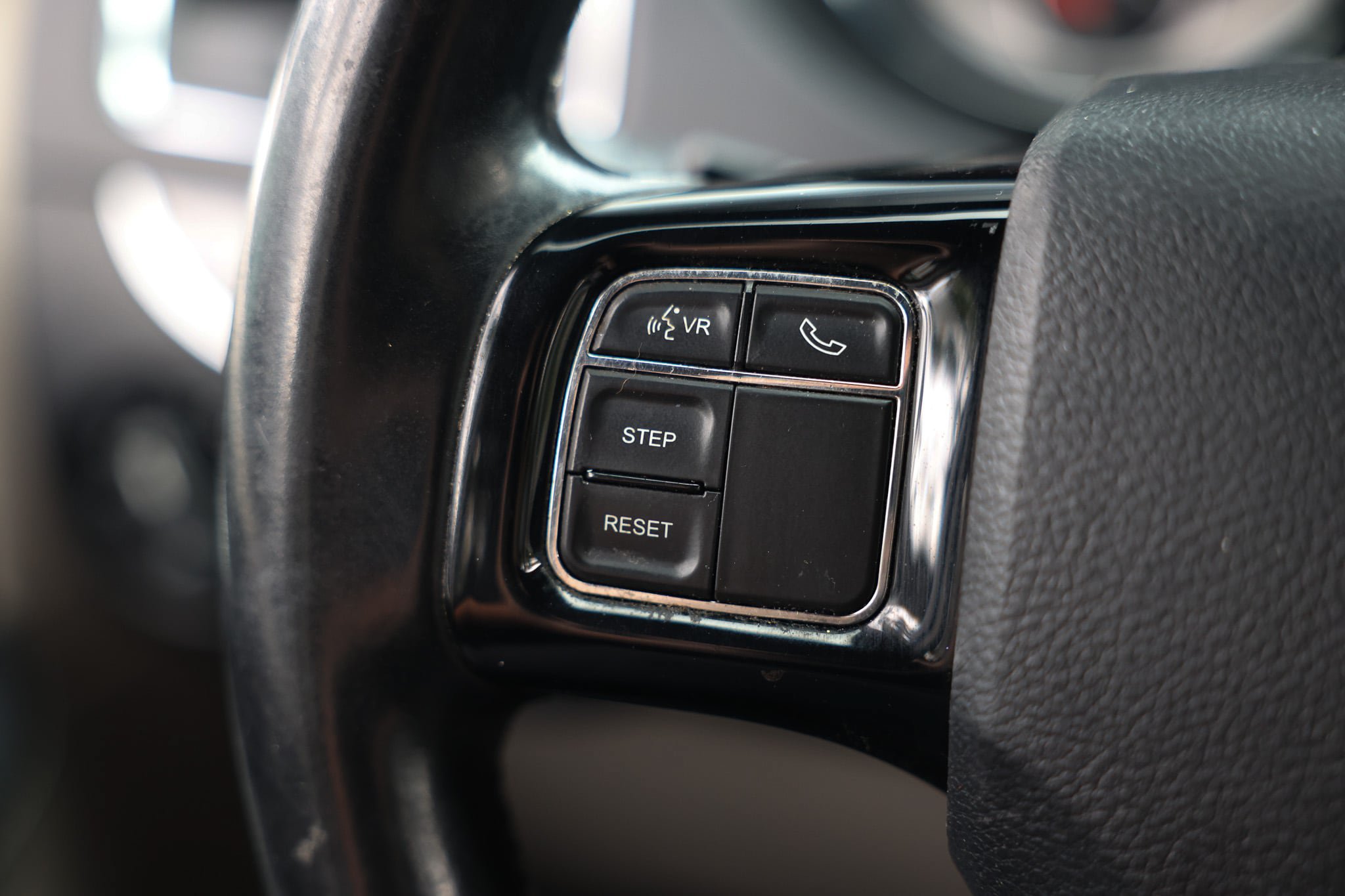 Used 2018 Dodge Grand Caravan SXT FWD image 30