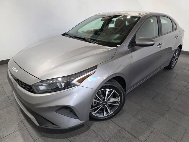 Used 2023 Kia Forte LXS image 1