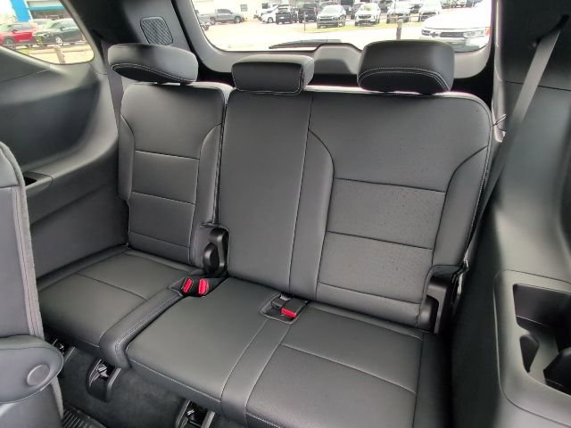 New 2026 Chevrolet Traverse LT w/ Midnight/Sport Edition image 9
