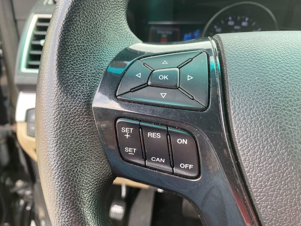 Used 2017 Ford Explorer XLT w/ Equipment Group 202A image 16