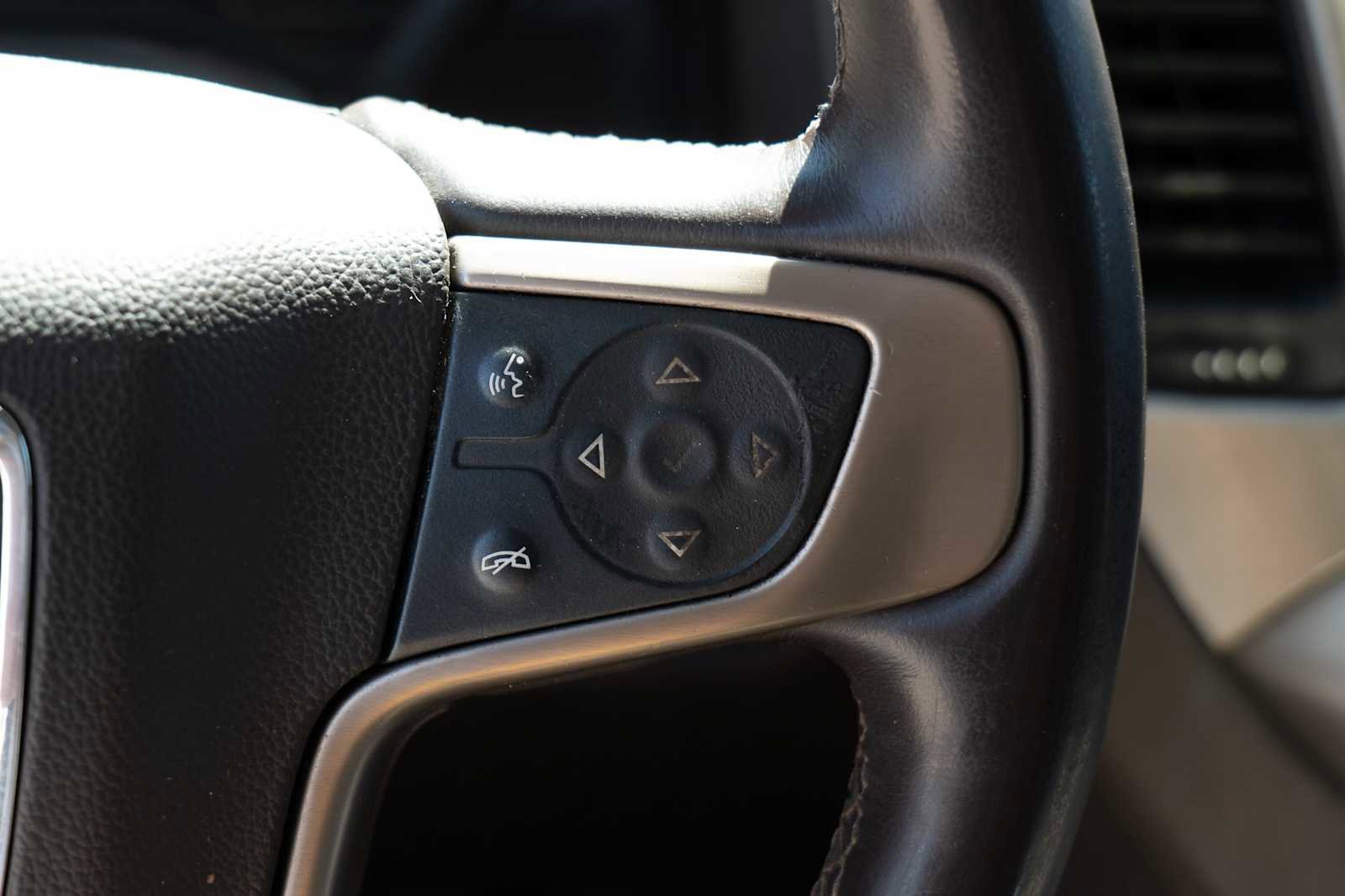 Used 2015 GMC Yukon Denali w/ Premium Package image 14