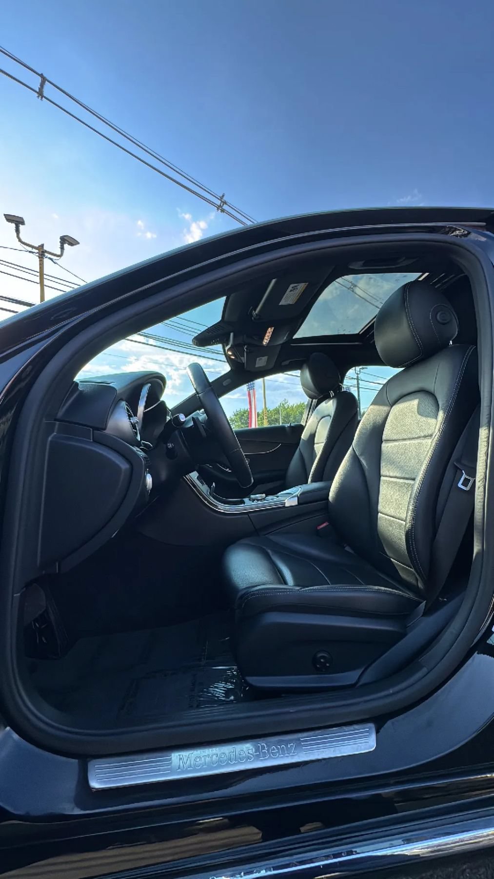 Used 2019 Mercedes-Benz C 300 4MATIC Sedan w/ Premium Package image 11