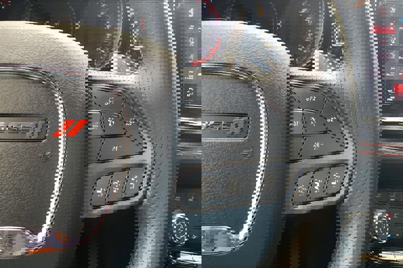 Used 2023 Dodge Durango R/T image 25