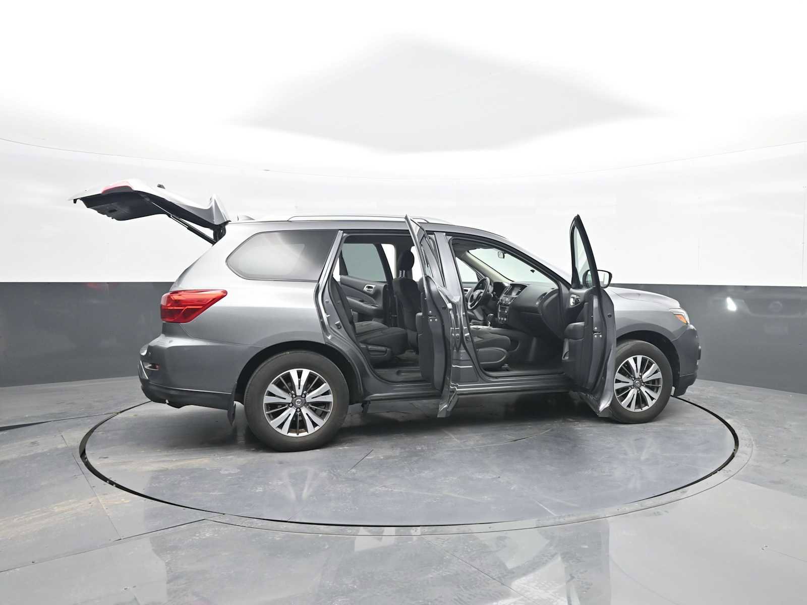 Used 2020 Nissan Pathfinder S image 47