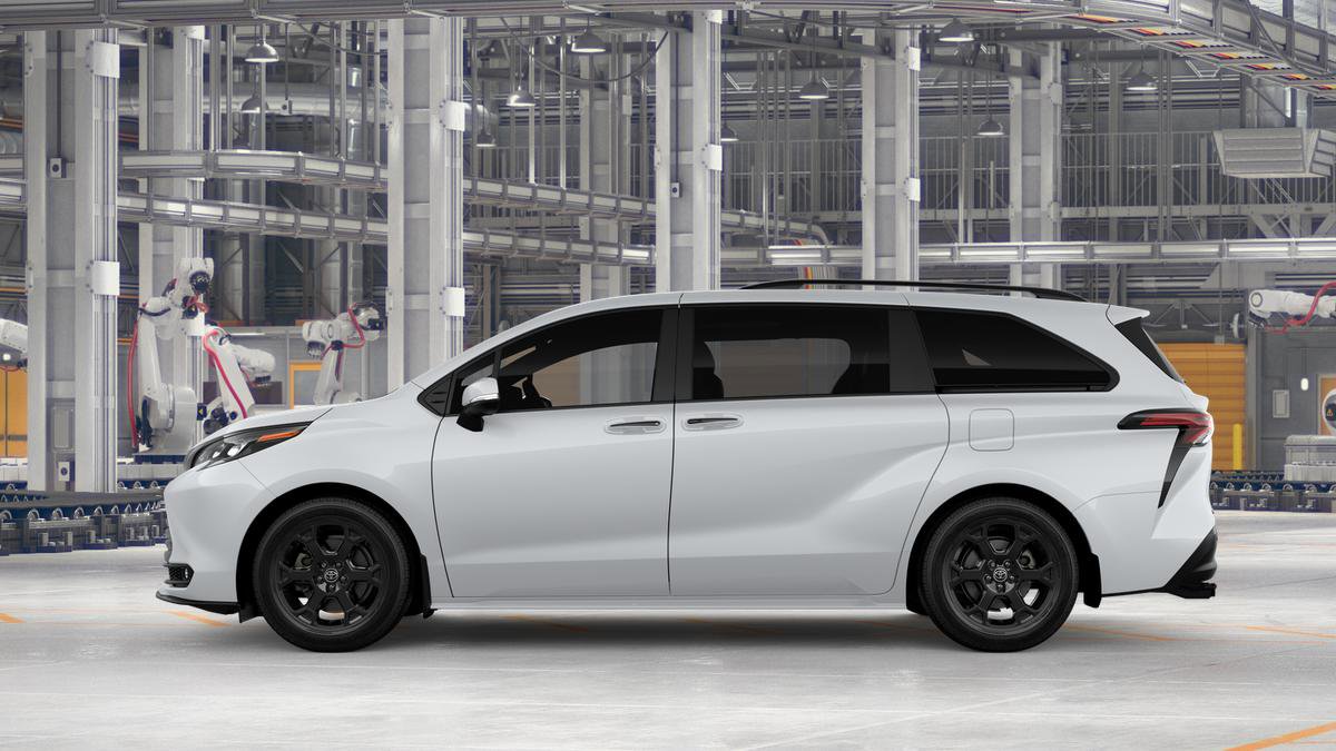 New 2026 Toyota Sienna XLE Woodland Edition AWD/4WD image 6