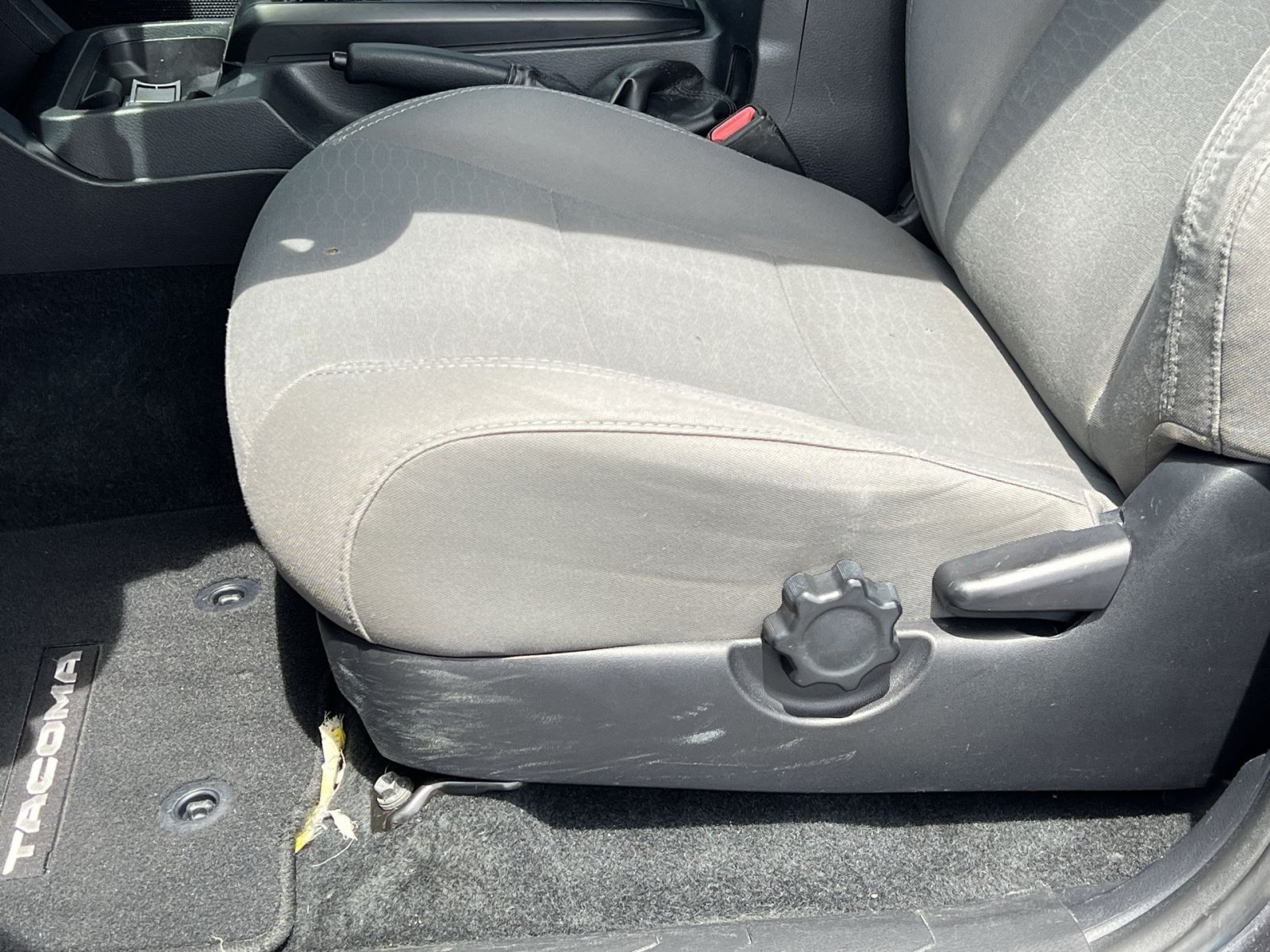 Used 2018 Toyota Tacoma SR w/ SR Convenience Package RWD image 15