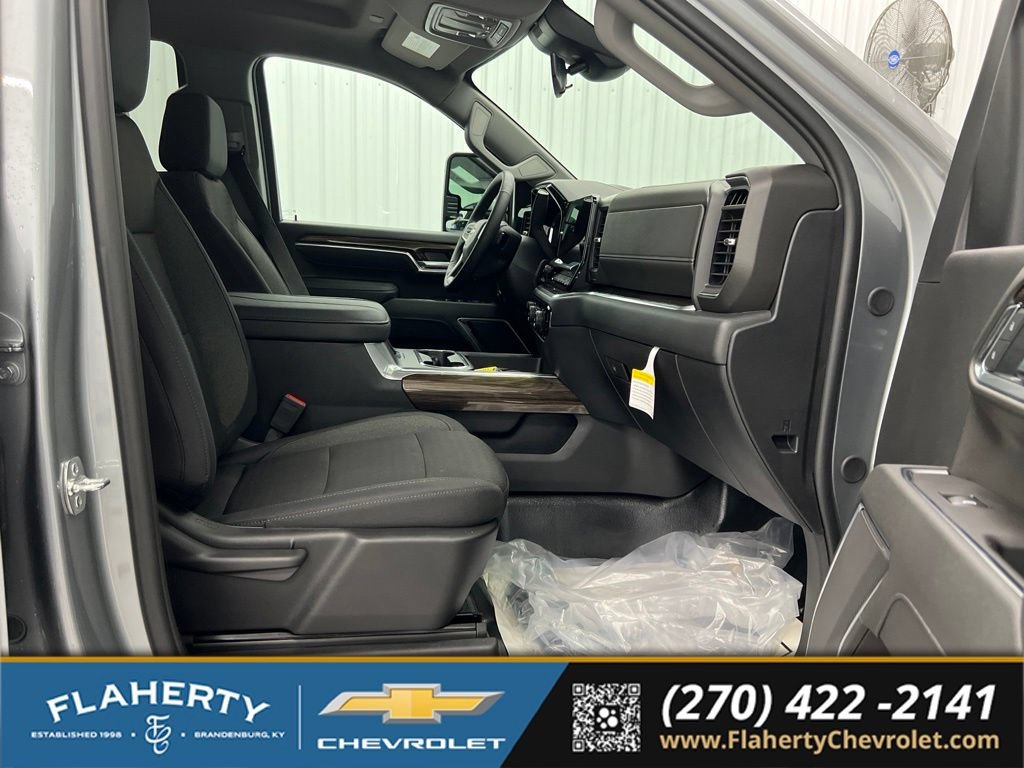 New 2026 Chevrolet Silverado 3500 LT w/ Convenience Package AWD/4WD image 15