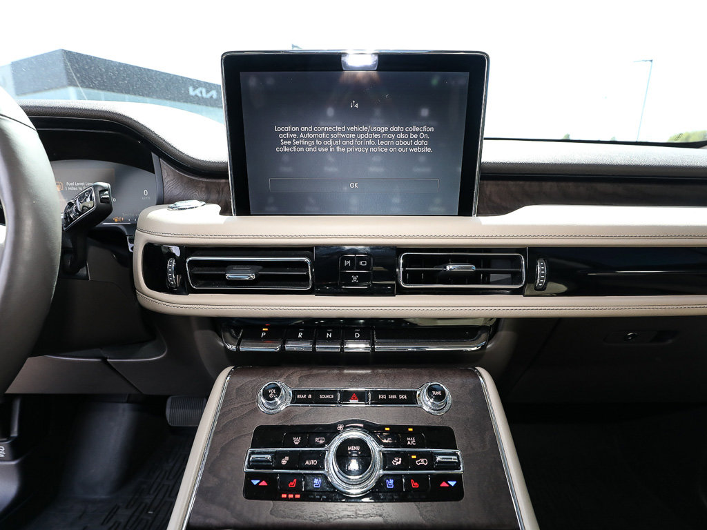 Used 2023 Lincoln Aviator Reserve w/ Equipment Group 201A AWD/4WD image 17
