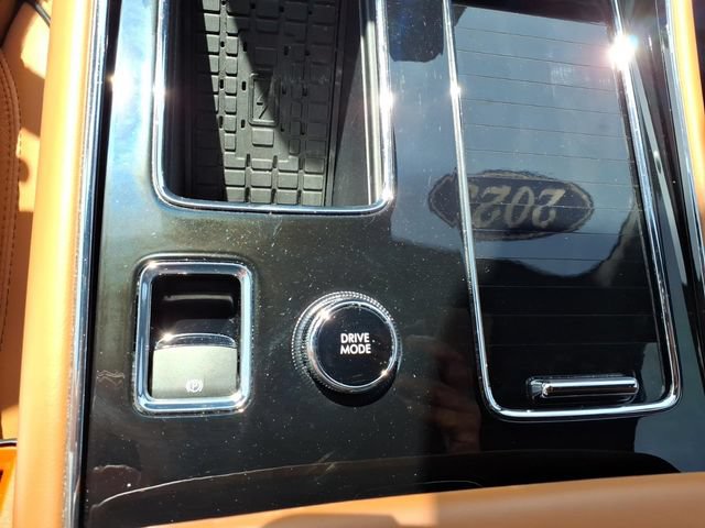 Used 2025 Lincoln Aviator Black Label AWD/4WD image 13