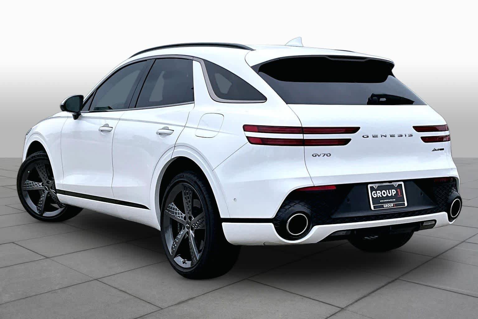 Used 2023 Genesis GV70 3.5T Sport w/ Sport Prestige Package AWD/4WD image 11