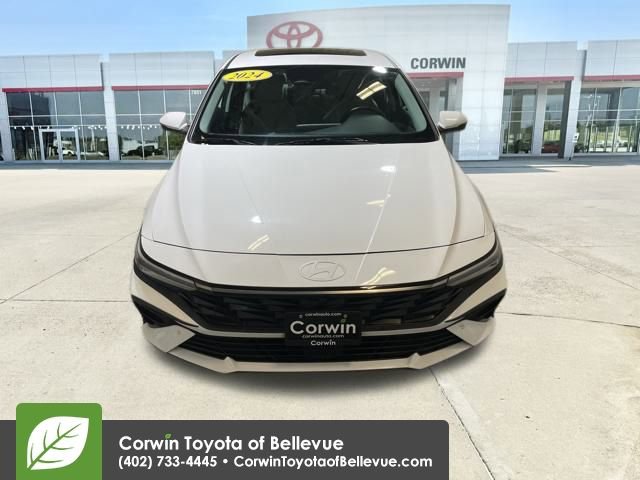 Used 2024 Hyundai Elantra Limited image 8