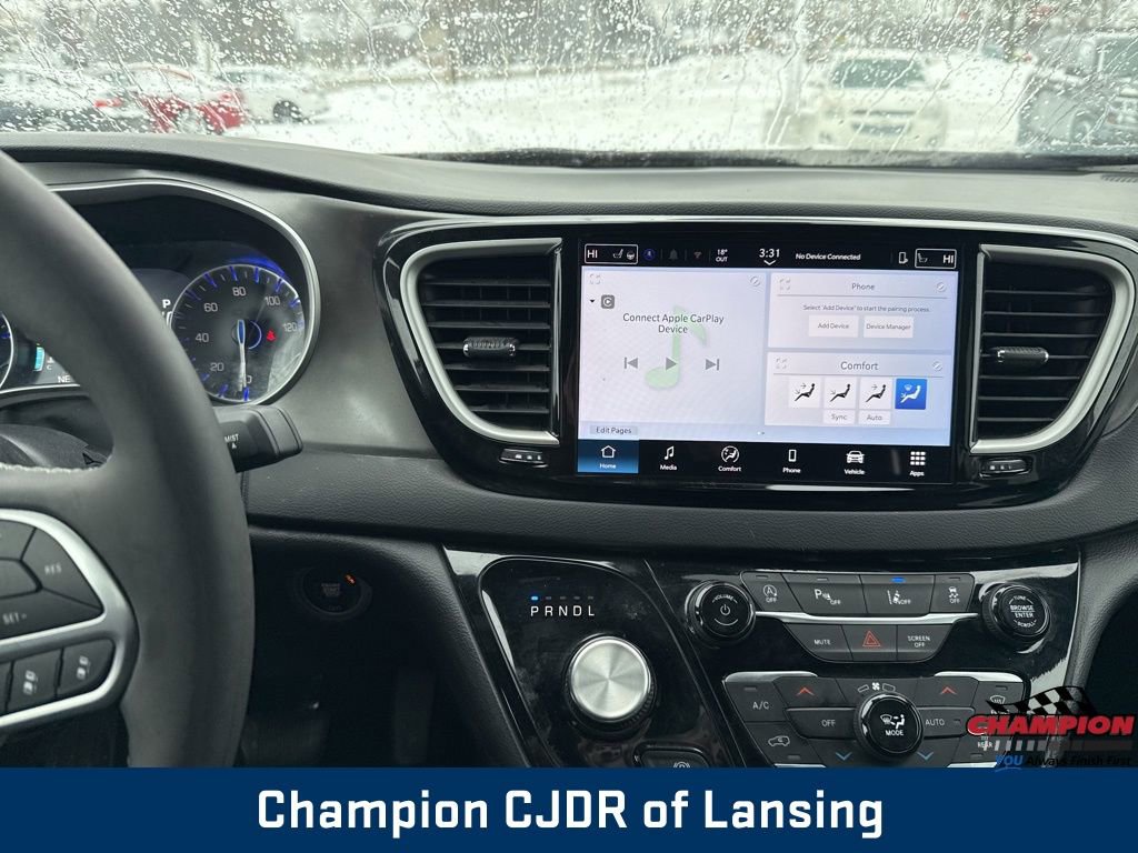 Used 2025 Chrysler Pacifica Select image 22