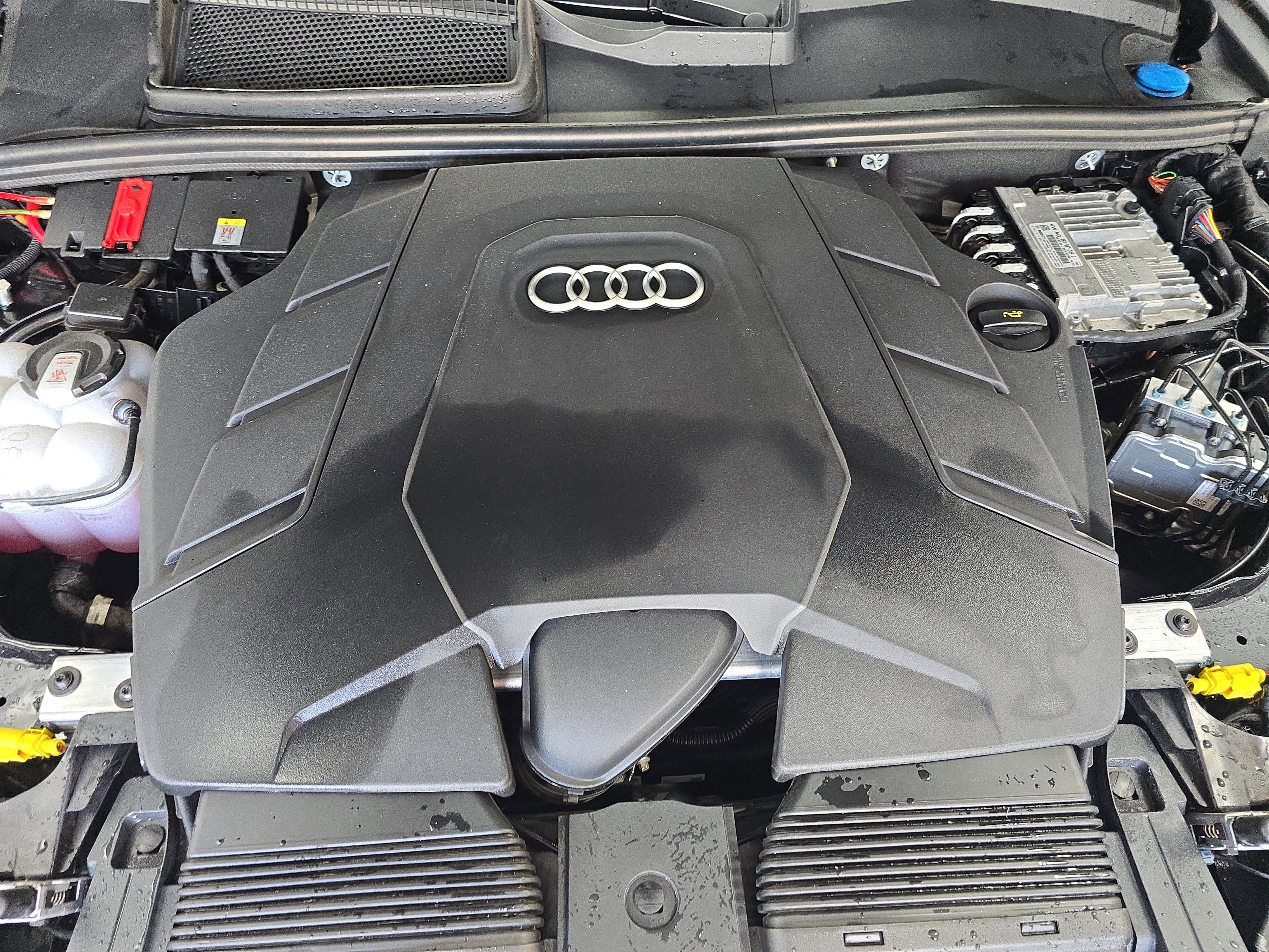 Used 2025 Audi Q7 3.0T Prestige AWD/4WD image 33