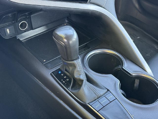 Used 2024 Toyota Camry SE FWD image 19