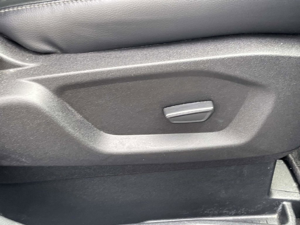 Used 2024 Ford Edge SEL AWD/4WD image 16
