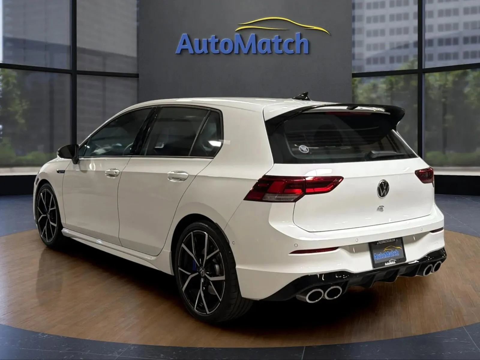 Used 2024 Volkswagen Golf R AWD/4WD image 8