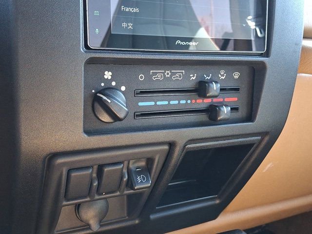 Used 1998 Jeep Wrangler Sahara image 19