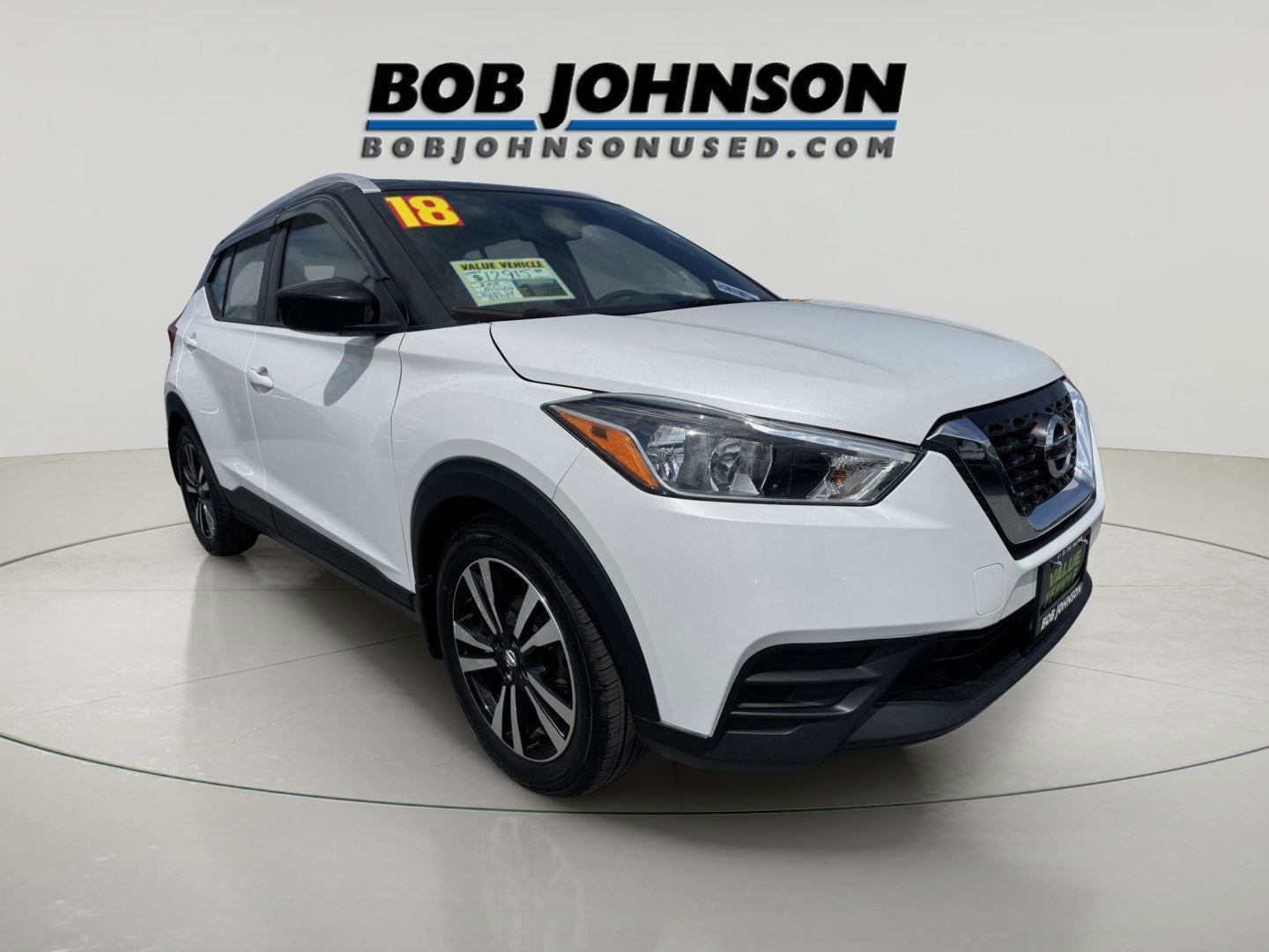 Used 2018 Nissan Kicks SV FWD image 1