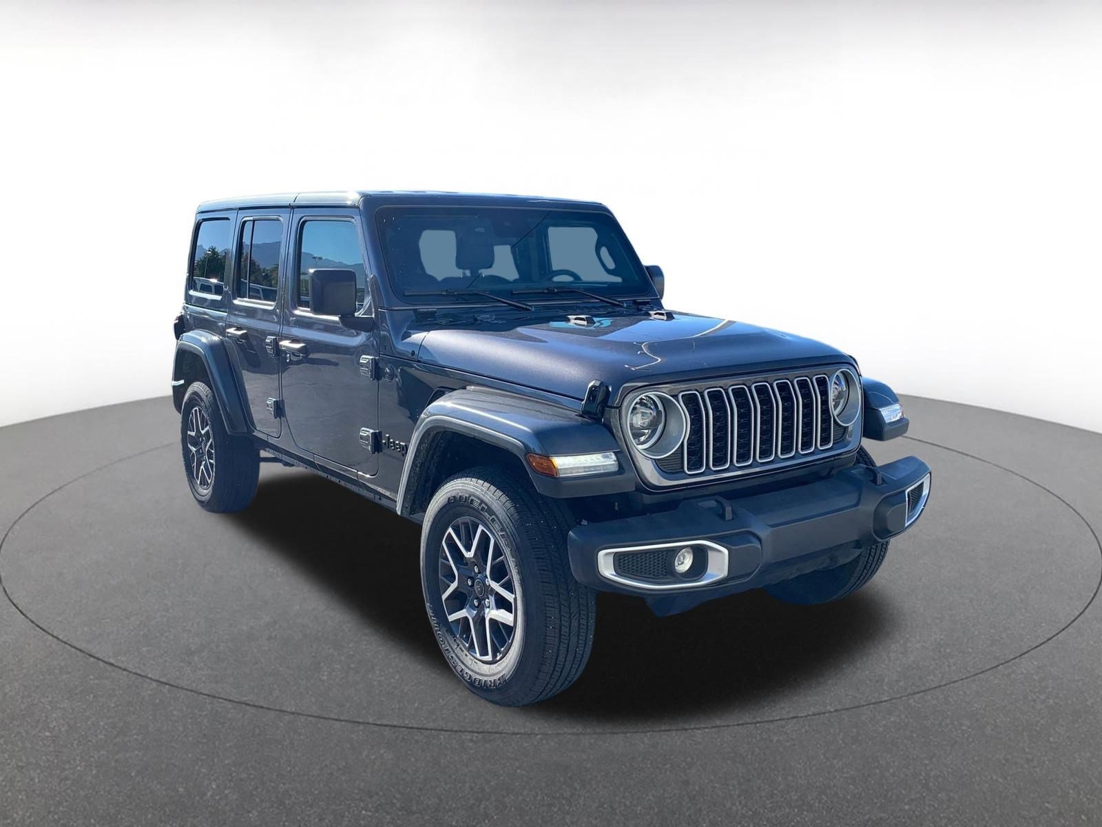 Used 2025 Jeep Wrangler Sahara video 1