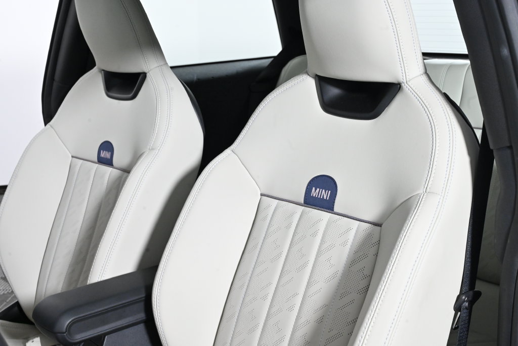 Certified 2026 MINI Cooper S FWD image 28