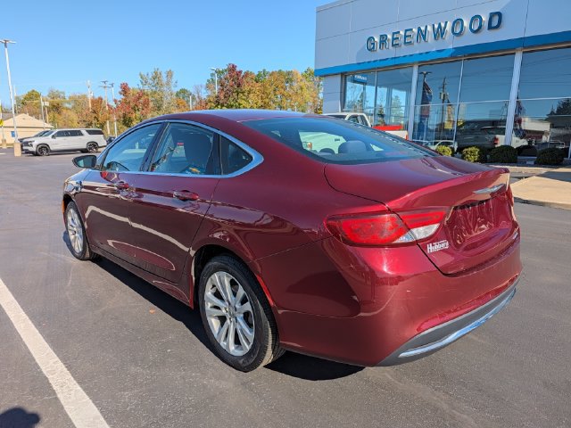 Used 2015 Chrysler 200 Limited FWD image 3