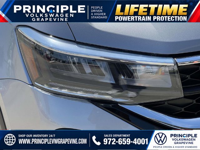 Used 2023 Volkswagen Taos SE FWD image 7