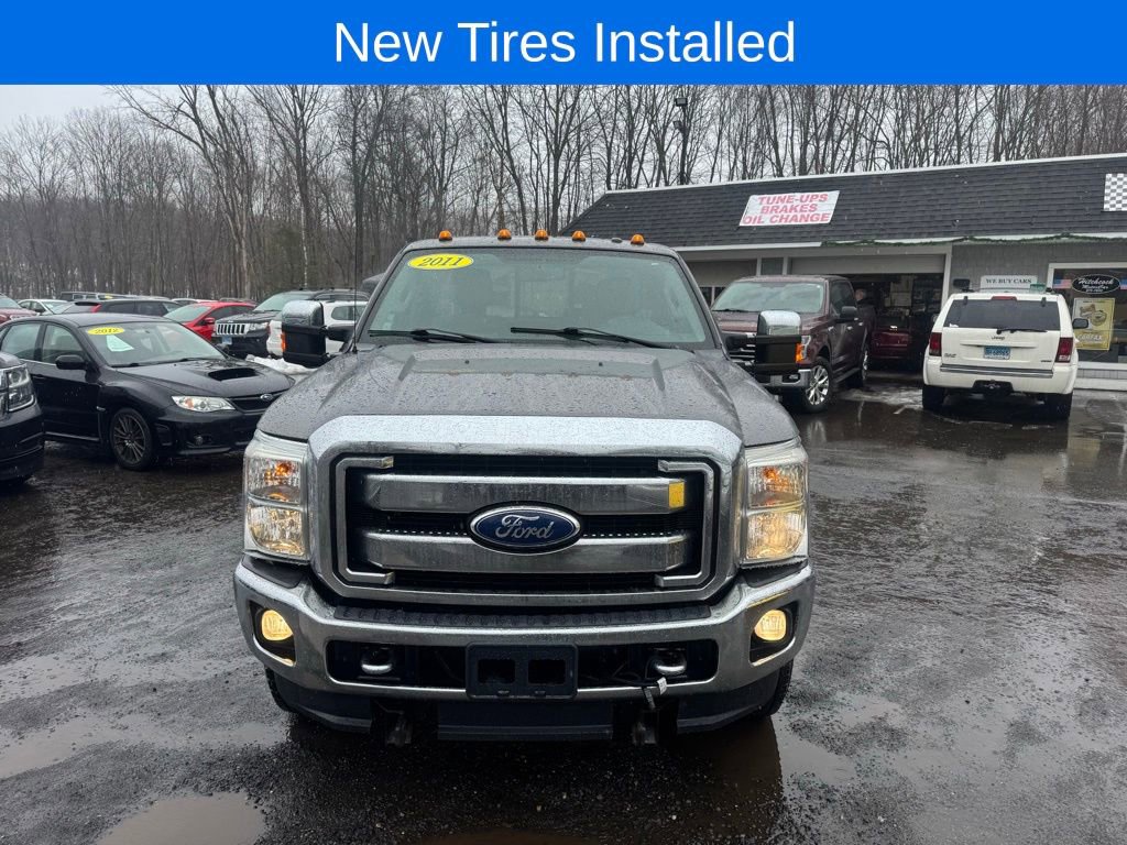 Used 2011 Ford F350 XLT w/ XLT Premium Pkg image 2
