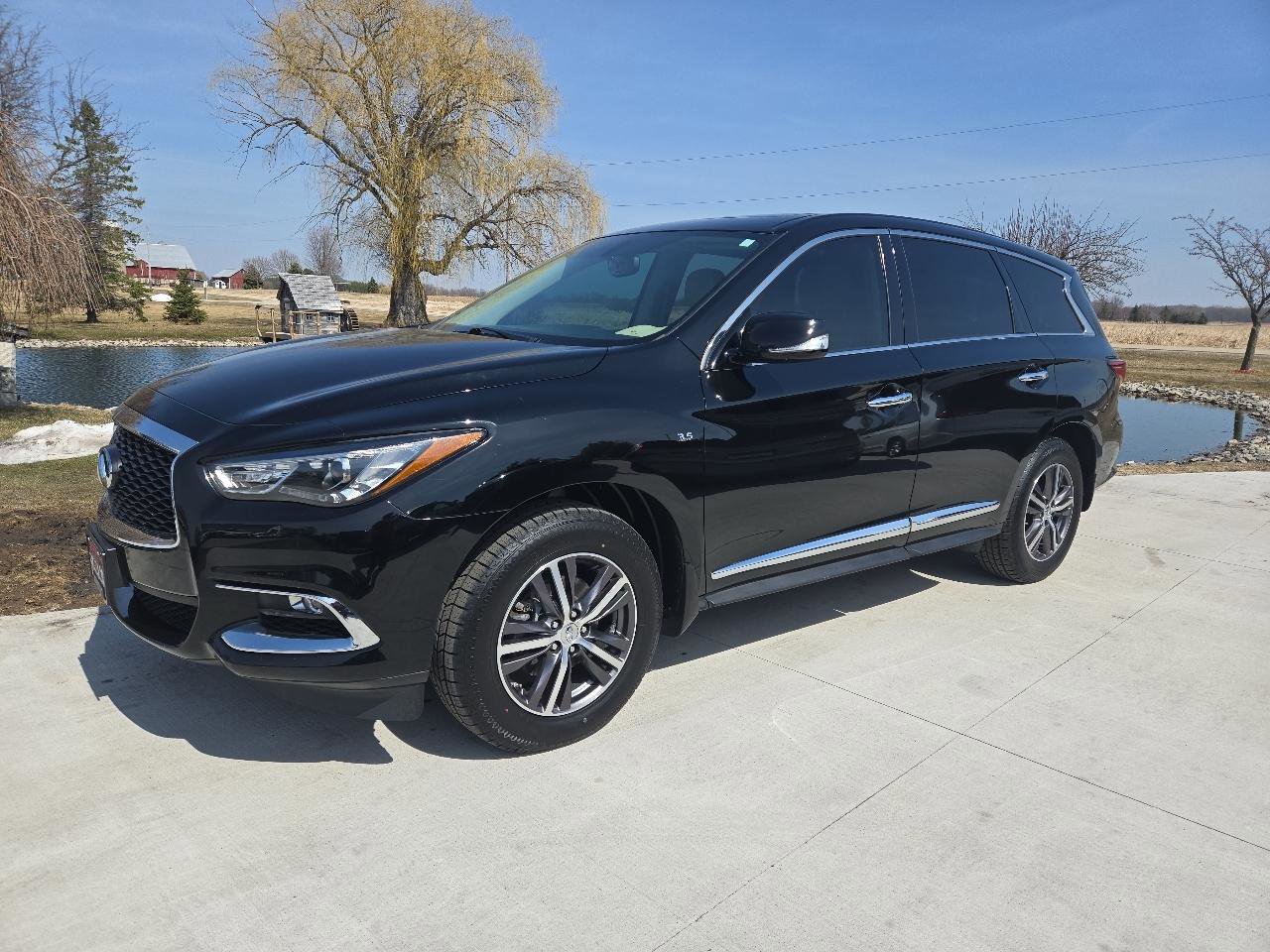 Used 2017 INFINITI QX60 Luxe AWD/4WD image 1